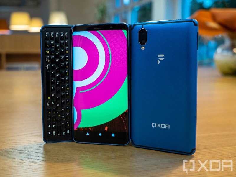 知名 Android 社区 XDA 发布了自己的手机 XDA Pro1-X拥有 1080p AMOLED 屏幕（康宁大猩猩 3），64 键 QWERTY 键盘