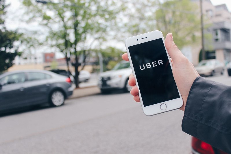 擔心乘客搭車無聊，iOS 版 Uber App 計畫新增小遊戲