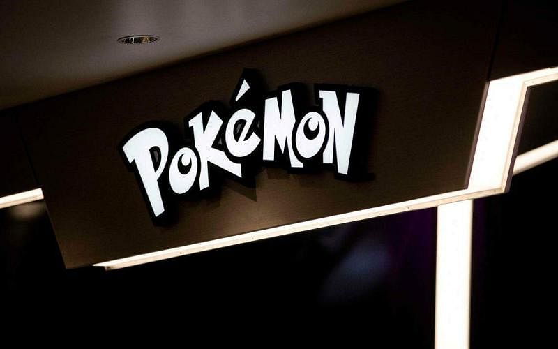 日本17%小学和初中男生每天花逾五小时在手机和游戏机