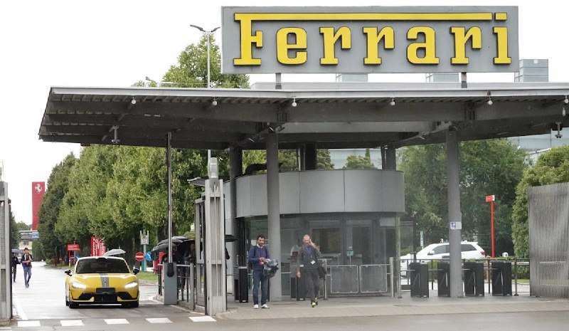 要好好學習？網民發現小米 SU7 Ultra 現身法拉利工廠！