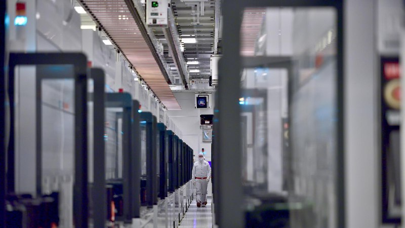Intel與Arm合作，將以18A製程技術代工生產以Arm新款架構設計的處理器