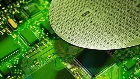 《彭博》﹕疫情影響內地經濟及政府財力　或暫緩斥巨資支持晶片業