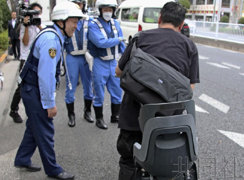 日本1日起对边用手机边骑自行车加强处罚