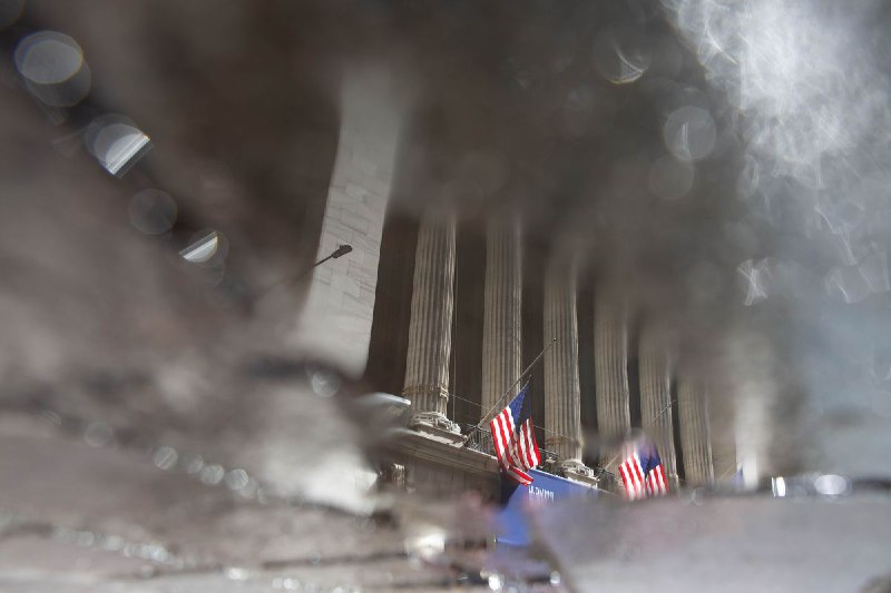 NYSE Abruptly Reverses Plan to Delist Three Chinese Telecoms