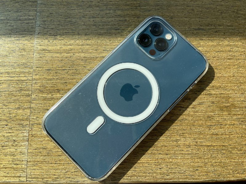 iOS 17.4 更新小驚喜，iPhone 12 也獲 Qi2 充電支援