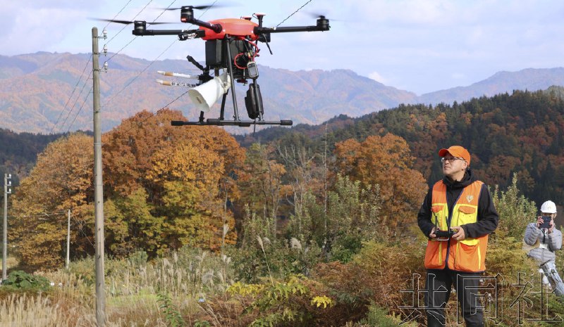 岐阜县利用小型无人机驱熊 播放犬吠声