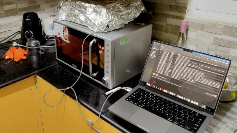 印度网友通过法拉第笼和微波炉绕过苹果限制为AirPods Pro开启助听器功能 – 蓝点网
