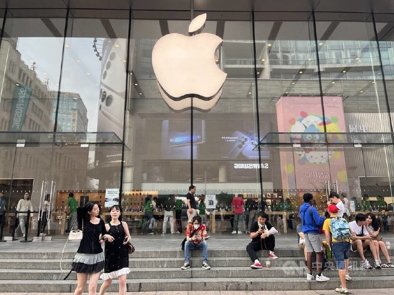 金融時報：貿易戰拖累 阿里巴巴與蘋果開發AI卡在中國審核階段