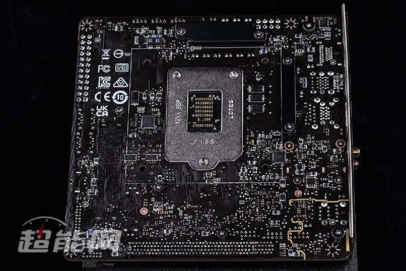 微星MEG Z590I UNIFY主板评测：掌控超频和雷电的顶级ITX小板