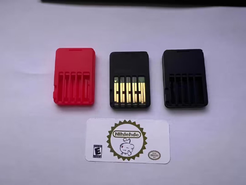 任天堂 Switch / 2 游戏卡带可被重新封装，辨别盗版难度大