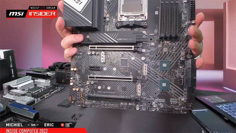 微星展示 AMD X670 主板的双芯片设计，两颗芯片依然不需要主动散热微星 在 MSI Insider 直播中拆开了PRO X670-P WIFI主板上的FCH散热器，原本FCH的位置一上一下放置了两颗芯片