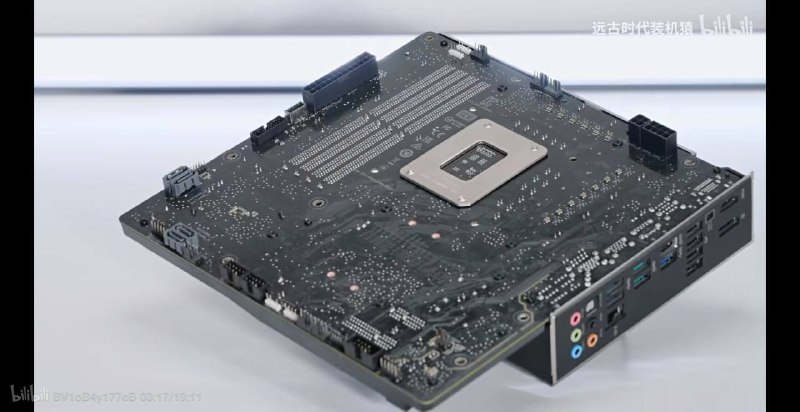 B站“装机猿”与 华硕 推出 B660 Revolution 主板：接线口移至背面，1199 元