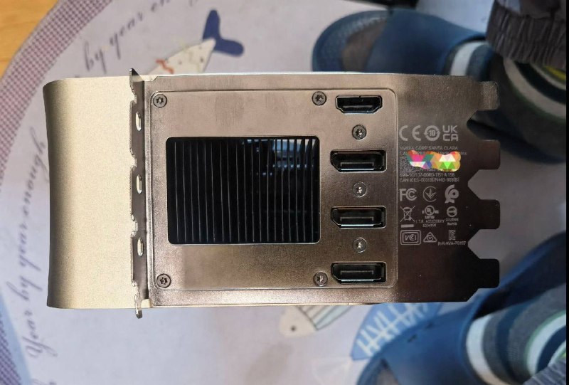 四插槽、800W TDP！英伟达 RTX 4090Ti/TITAN 显卡曝光