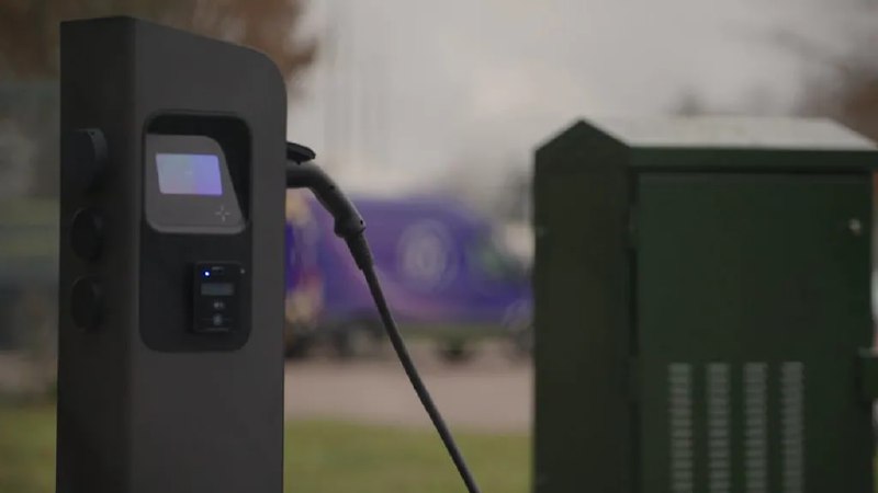 英国电信计划将街边的老式电话线接线箱改装成电动汽车充电桩