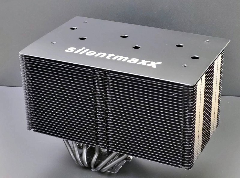 silentmaxx 推出Titan 被动式散热器：重 2050 克、7 根 6mm 热管，可驾驭 145W CPU