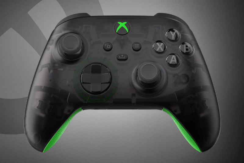 Xbox 诞生 20 周年，微软发布了一款半透明游戏手柄