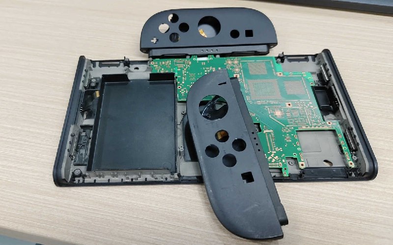 Nintendo Switch 2设计泄露？任天堂选择12GB LPDDR5X-7500和8英寸屏幕